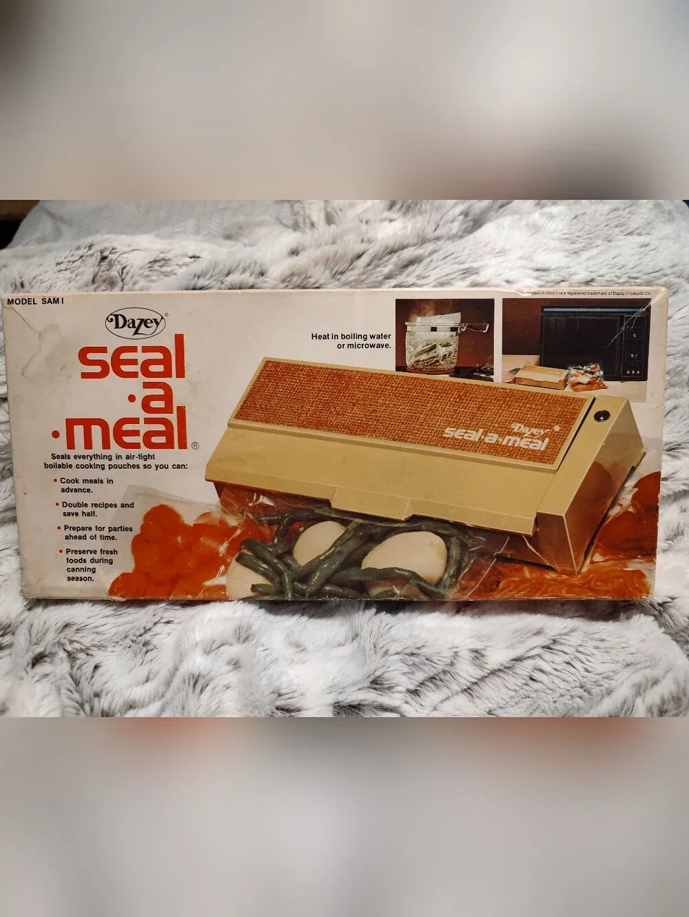 Dazey Vintage Seal-a-Meal Vacuum Sealer with Compatible Bags In Original Box